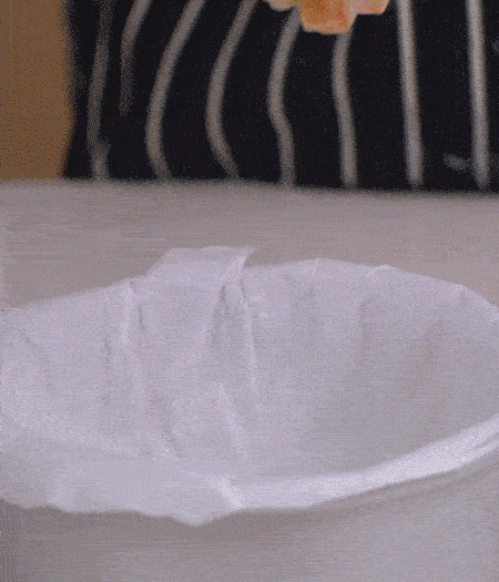 放到容器中，30-36攝氏度的地方發(fā)酵2次。