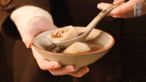 新的一年，我們還是要吃好喝好哦，祝大家元宵快樂！